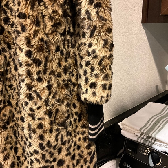 Leopard print coat - Picture 10 of 12